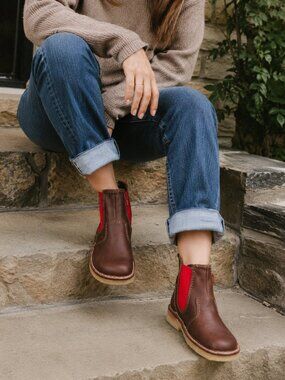 Duckfeet Brown Leather Chelsea Boots Red Elastic Side Panels EU 38 US 7.5 Handma